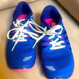 Girls youth size 4 or women’s 5 1/2